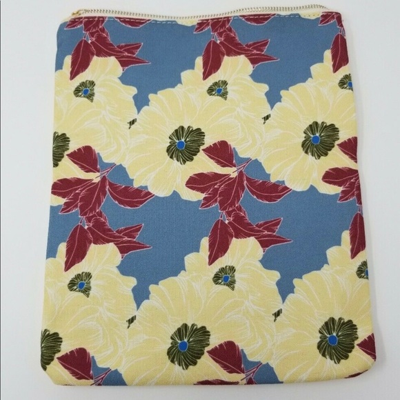 Fold over clutch - Picture 3 of 8